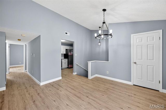 9004 Cardinal Terrace, St Louis, MO 63144