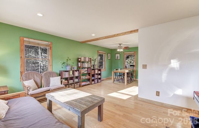 92 Arrowood Road, Weaverville, NC 28787