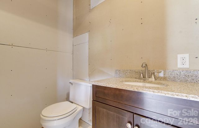 92 Arrowood Road, Weaverville, NC 28787