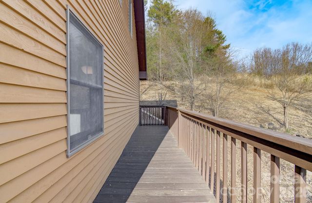 92 Arrowood Road, Weaverville, NC 28787