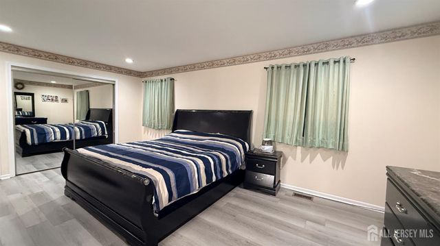 12 Palm Court, Edison, NJ 08820