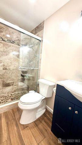 12 Palm Court, Edison, NJ 08820