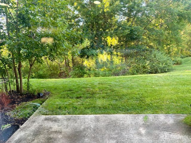 12 Palm Court, Edison, NJ 08820