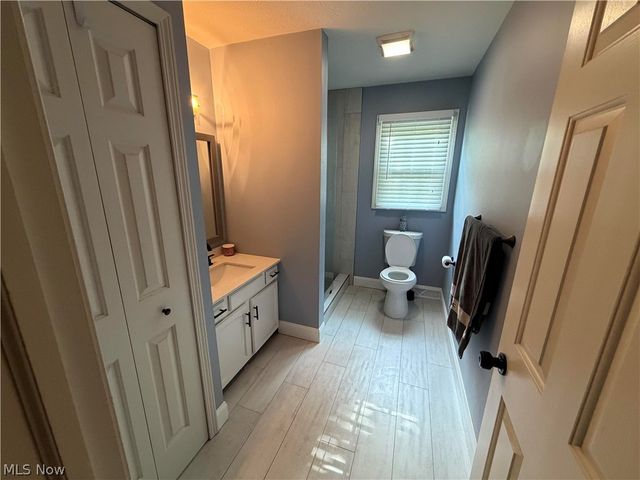 8120 Daventree Drive, Brecksville, OH 44141