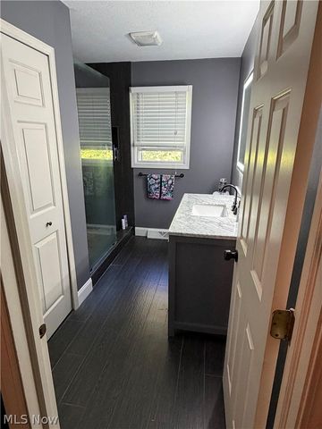 8120 Daventree Drive, Brecksville, OH 44141