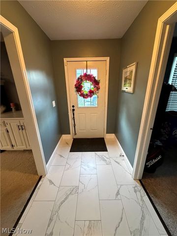 8120 Daventree Drive, Brecksville, OH 44141