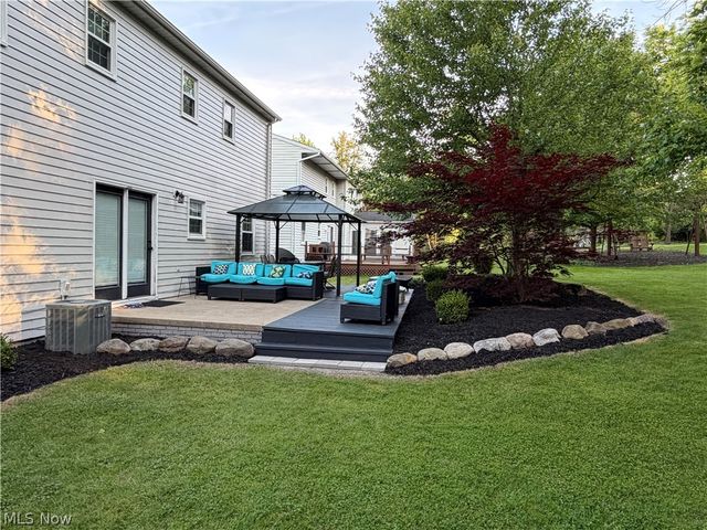 8120 Daventree Drive, Brecksville, OH 44141