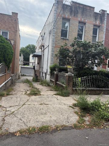 23-33 24th Street, Astoria, NY 11105