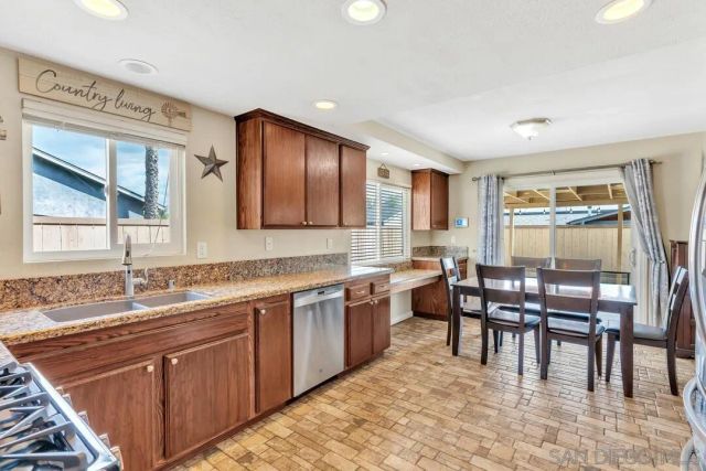 9219 Via De Amor, Santee, CA 92071