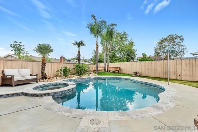 9219 Via De Amor, Santee, CA 92071