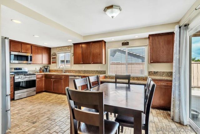 9219 Via De Amor, Santee, CA 92071