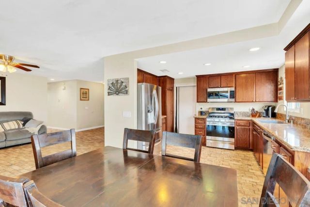 9219 Via De Amor, Santee, CA 92071