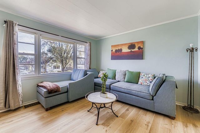 1005 Galtier Street, Saint Paul, MN 55117