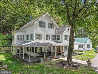 3585 FAIRYLAND RD, Lehighton, PA 18235