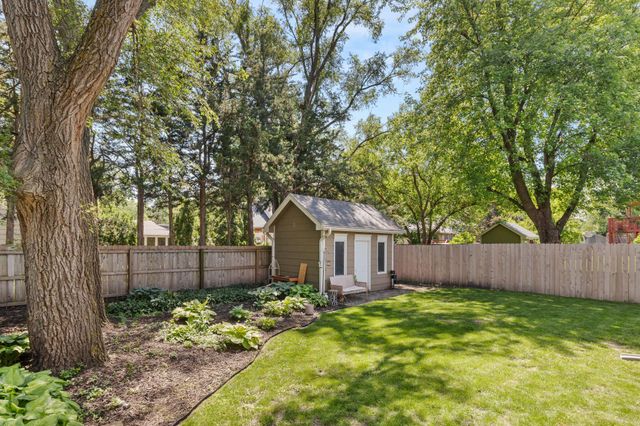 4312 46th Street, Des Moines, IA 50310