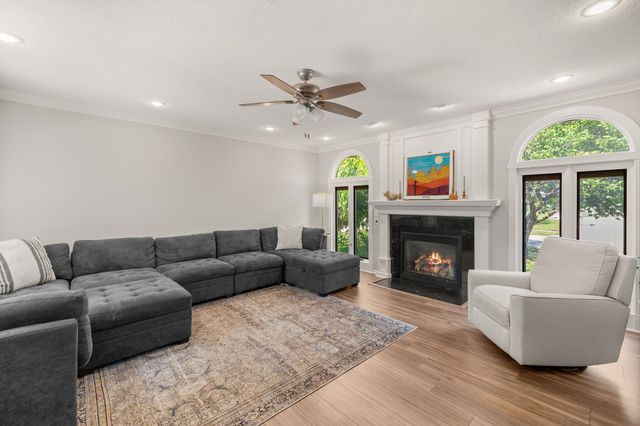 4312 46th Street, Des Moines, IA 50310