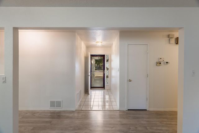 9601 ACADEMY HILLS Drive NE, Albuquerque, NM 87111