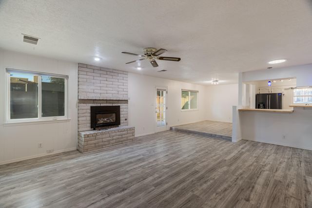 9601 ACADEMY HILLS Drive NE, Albuquerque, NM 87111