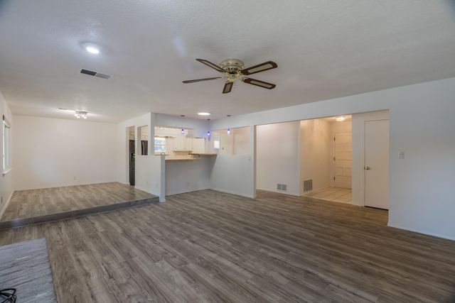 9601 ACADEMY HILLS Drive NE, Albuquerque, NM 87111