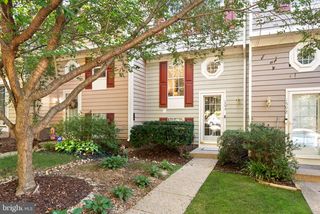 1594 WOODCREST DR, Reston, VA 20194