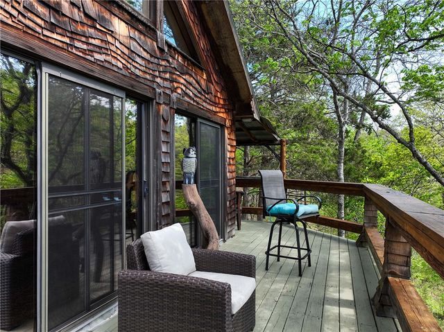 11 County Road 1089, Eureka Springs, AR 72632