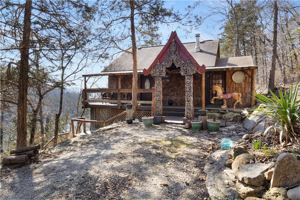 11 County Road 1089, Eureka Springs, AR 72632