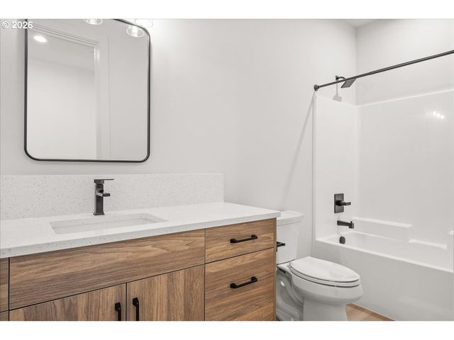 16705 Ne 38TH Ave, Vancouver, WA 98686