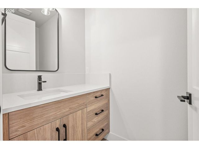 16705 Ne 38TH Ave, Vancouver, WA 98686