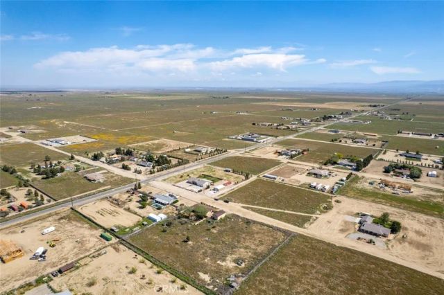 7033 W Avenue A2, Lancaster, CA 93536