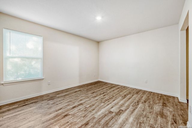 528 New Braunfels, Seguin, TX 78155