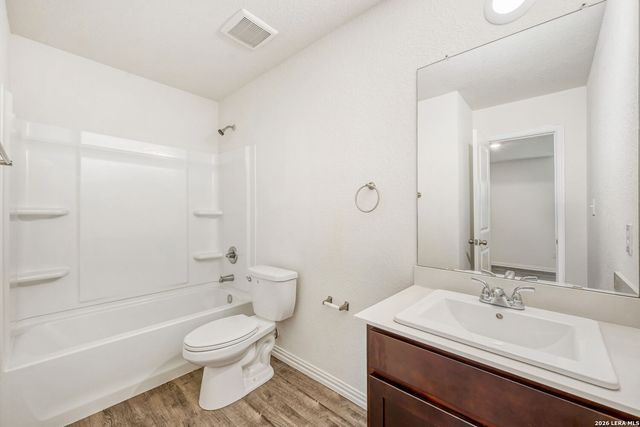 528 New Braunfels, Seguin, TX 78155