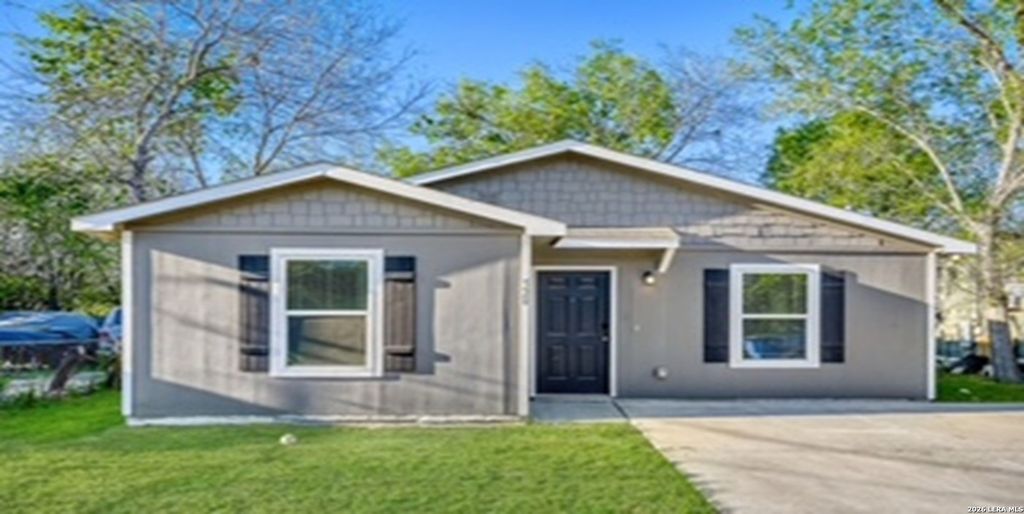 528 New Braunfels, Seguin, TX 78155
