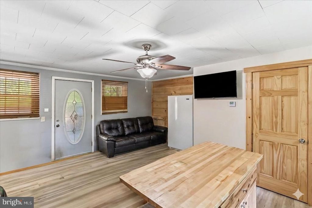 Image 12 of property listing at 4249 CHESTNUT RIDGE RD, Grantsville, MD 21536
