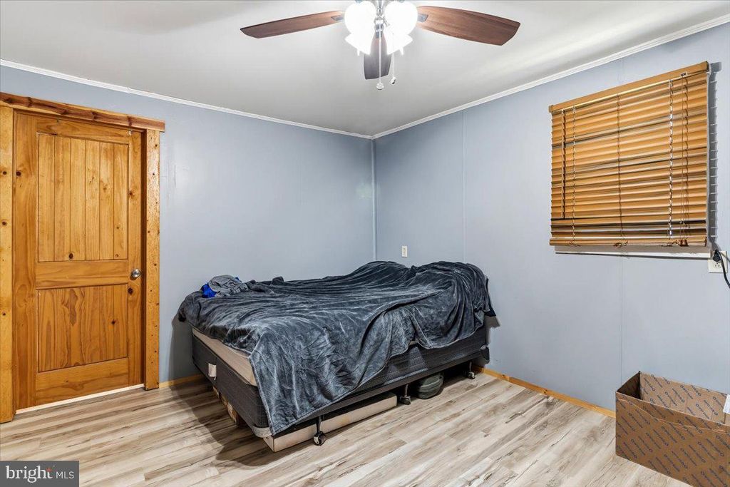 Image 16 of property listing at 4249 CHESTNUT RIDGE RD, Grantsville, MD 21536