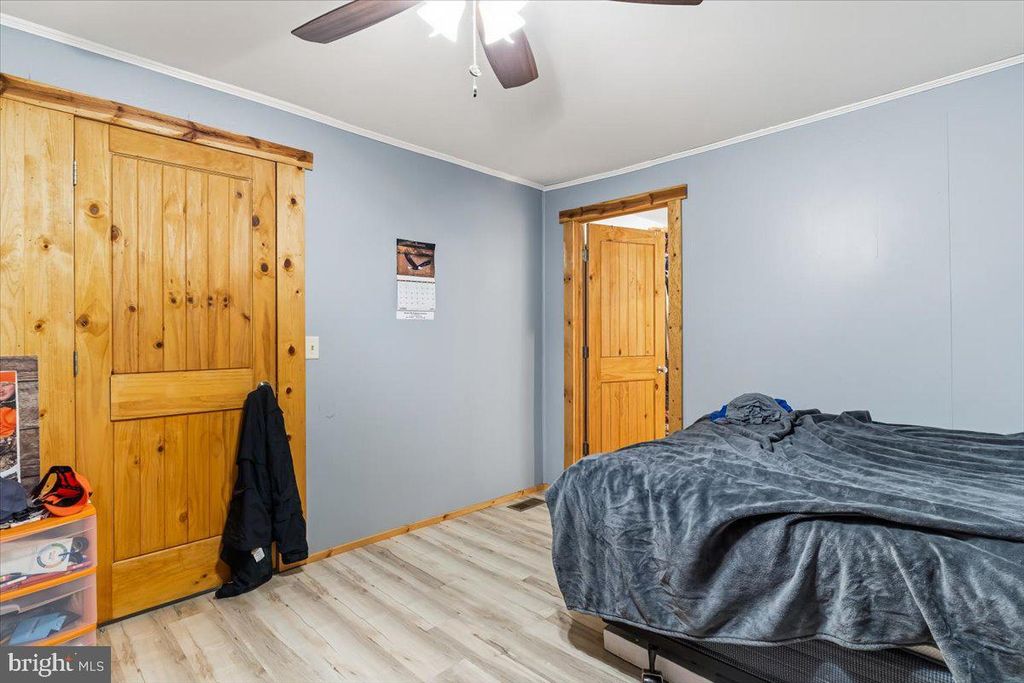 Image 17 of property listing at 4249 CHESTNUT RIDGE RD, Grantsville, MD 21536