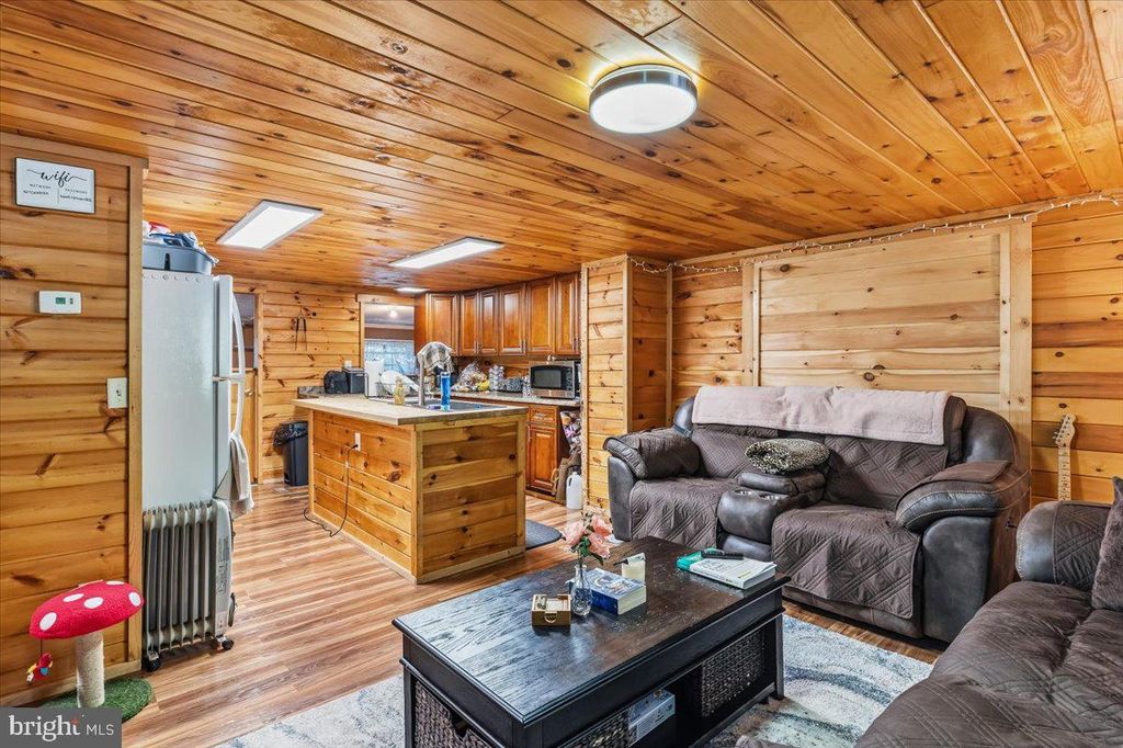Image 19 of property listing at 4249 CHESTNUT RIDGE RD, Grantsville, MD 21536