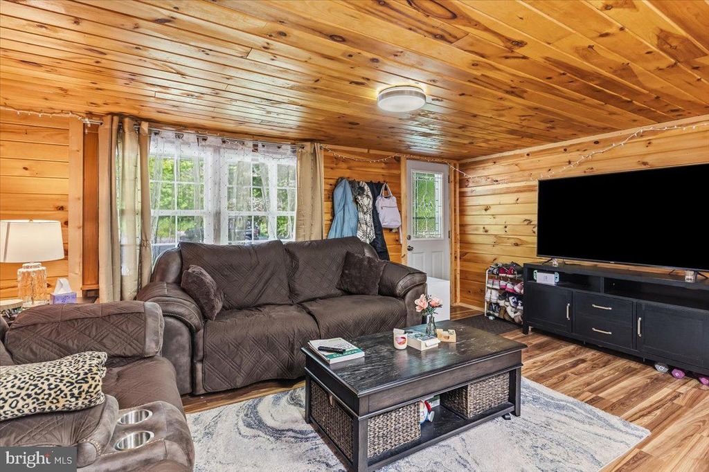 Image 21 of property listing at 4249 CHESTNUT RIDGE RD, Grantsville, MD 21536