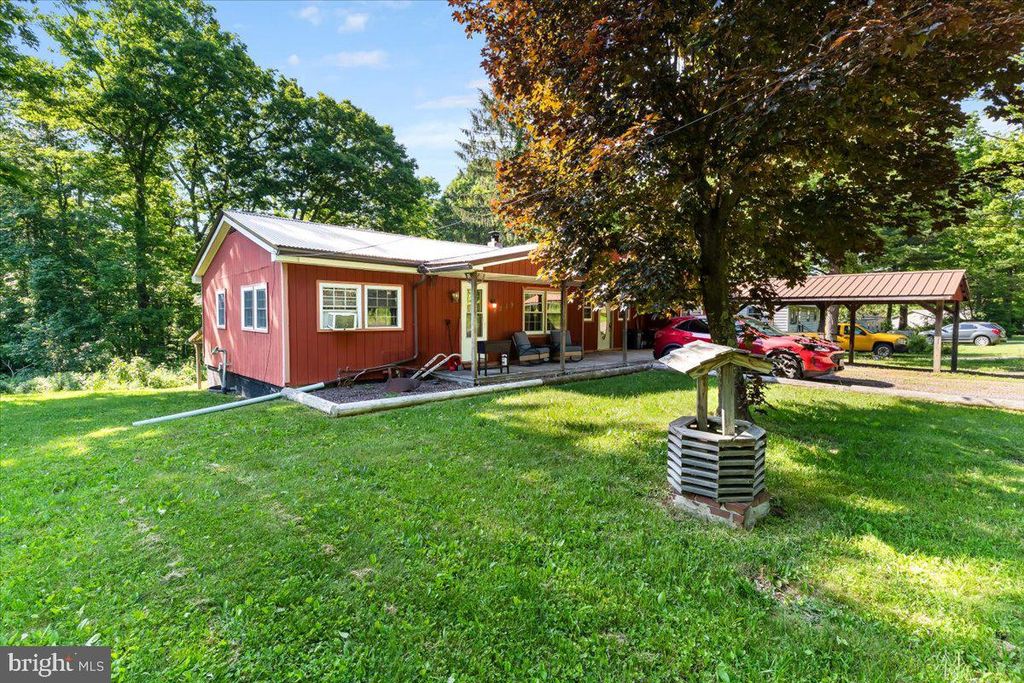 Image 4 of property listing at 4249 CHESTNUT RIDGE RD, Grantsville, MD 21536