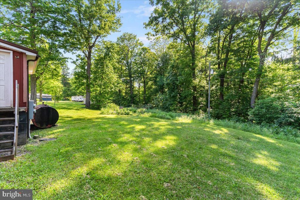 Image 6 of property listing at 4249 CHESTNUT RIDGE RD, Grantsville, MD 21536