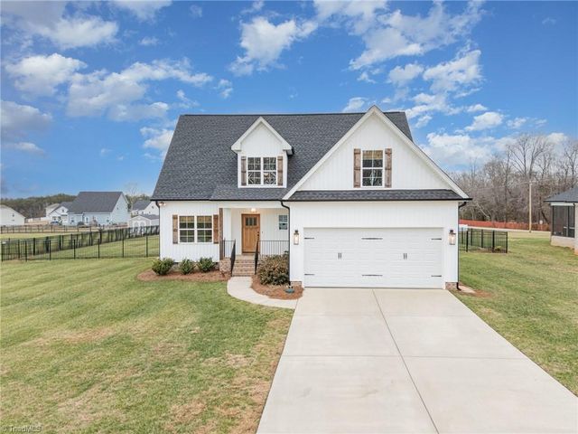 8876 Belews Ridge Road, Stokesdale, NC 27357