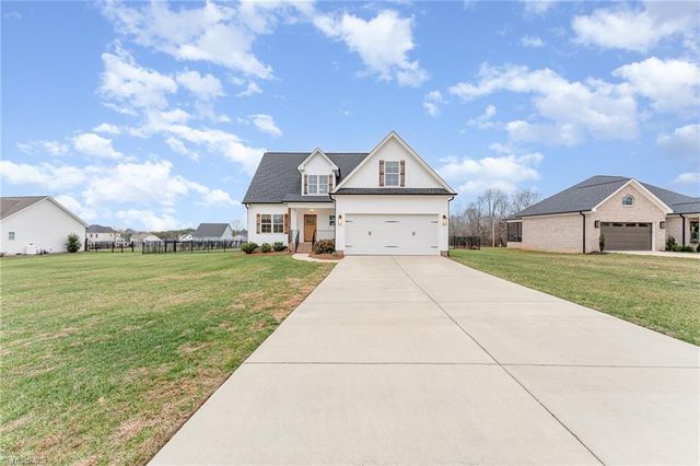 8876 Belews Ridge Road, Stokesdale, NC 27357