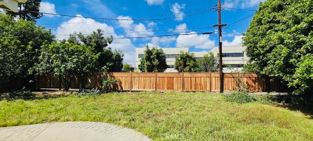 18237 Clark Street, Tarzana, CA 91356