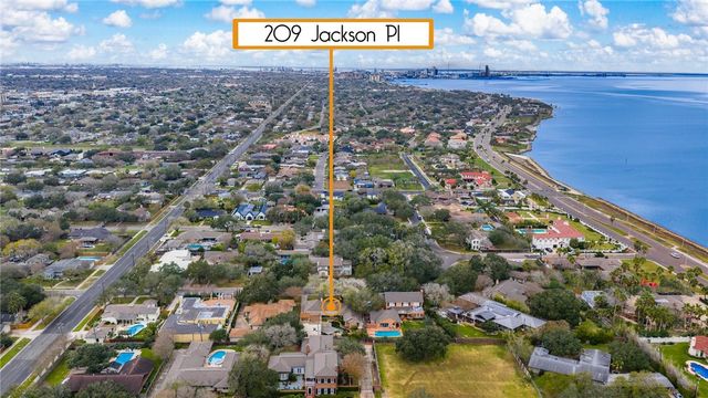 209 Jackson Pl, Corpus Christi, TX 78411