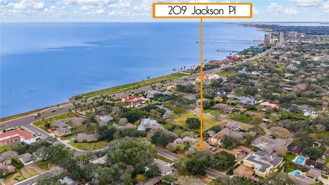 209 Jackson Pl, Corpus Christi, TX 78411