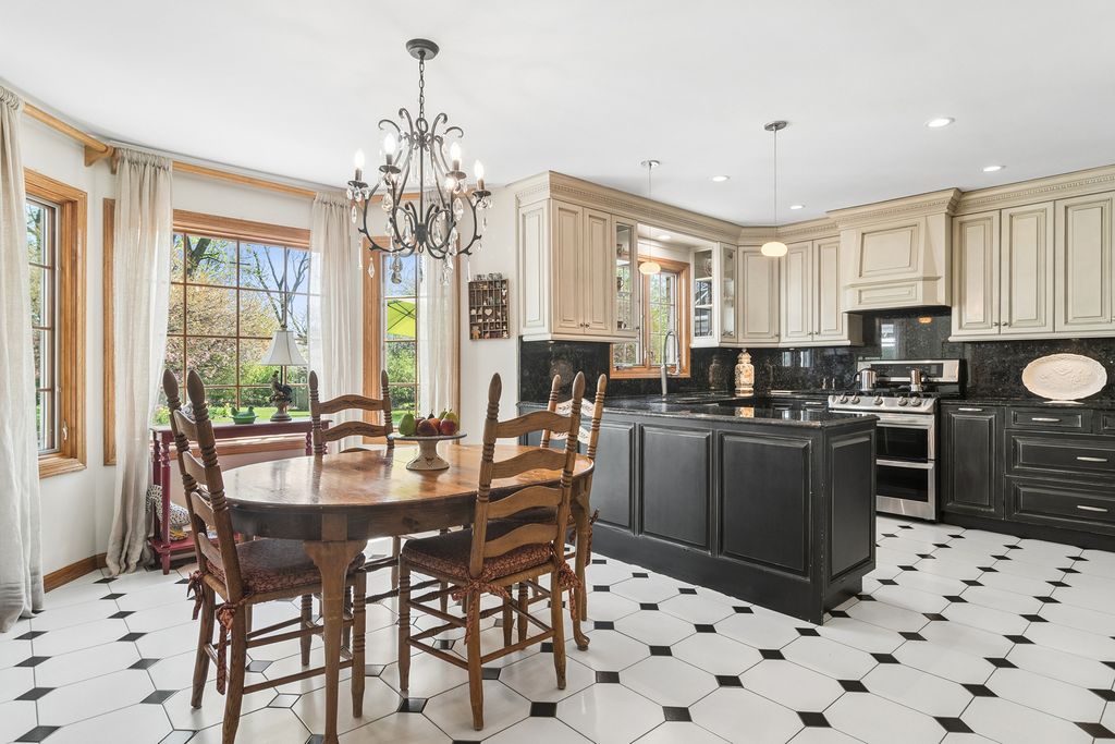 803 Waltz Court, Prospect Heights, IL 60070 — photo 5