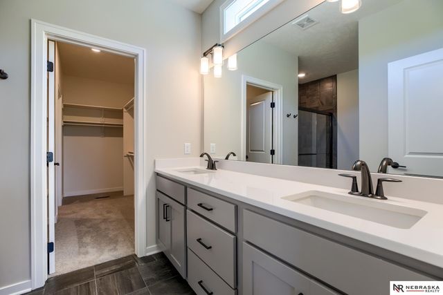 13061 S 42nd Avenue, Bellevue, NE 68123