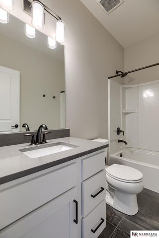 13061 S 42nd Avenue, Bellevue, NE 68123