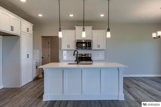 13061 S 42nd Avenue, Bellevue, NE 68123
