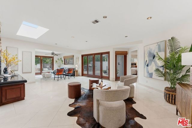 6304 W 79th Street, Los Angeles, CA 90045