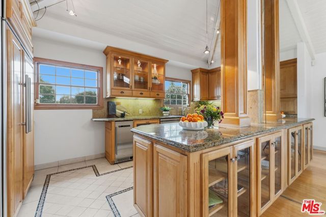 6304 W 79th Street, Los Angeles, CA 90045